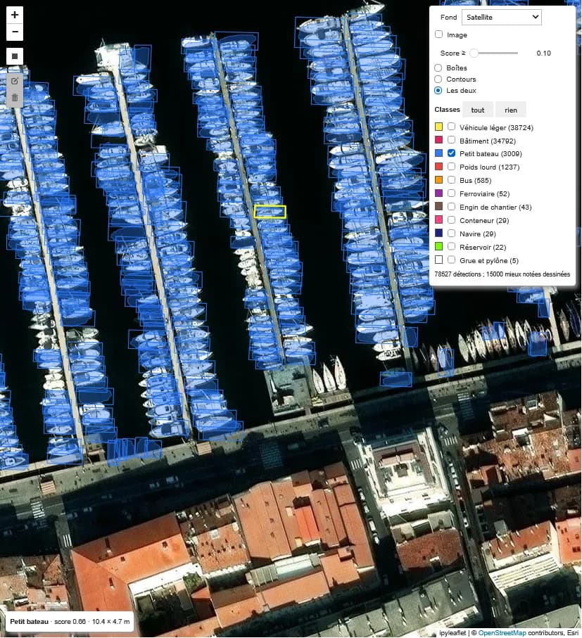 Small boats detected in a marina, with boxes and outlines